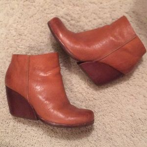 Korkease wedge booties